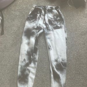 These are rue21 sweat pants in a size small